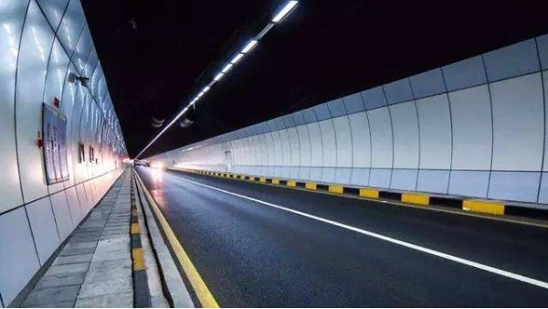 地下隧道怎么安装隧道灯？