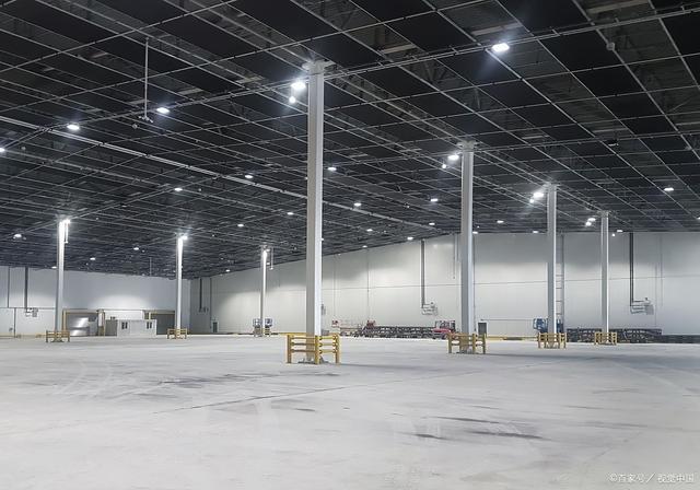 仓库照明灯安装规范：安全高效照明的关键要点